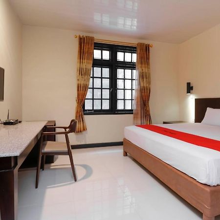 Reddoorz Plus Near Halim Perdanakusuma 2 Jakarta Extérieur photo