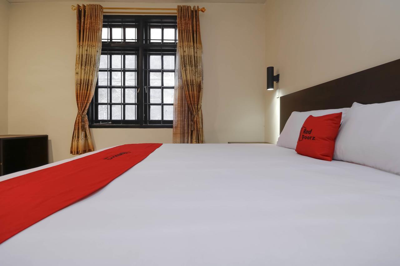 Reddoorz Plus Near Halim Perdanakusuma 2 Jakarta Extérieur photo