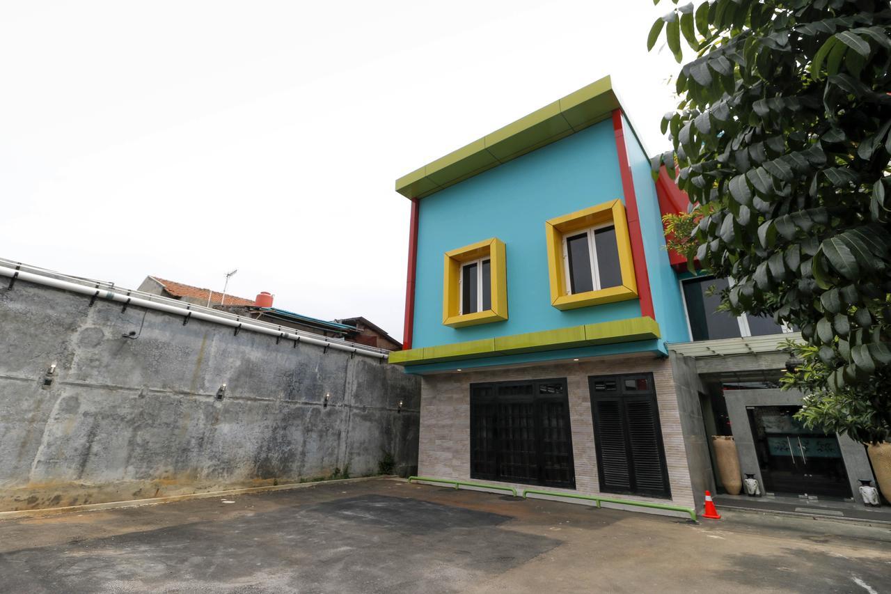 Reddoorz Plus Near Halim Perdanakusuma 2 Jakarta Extérieur photo